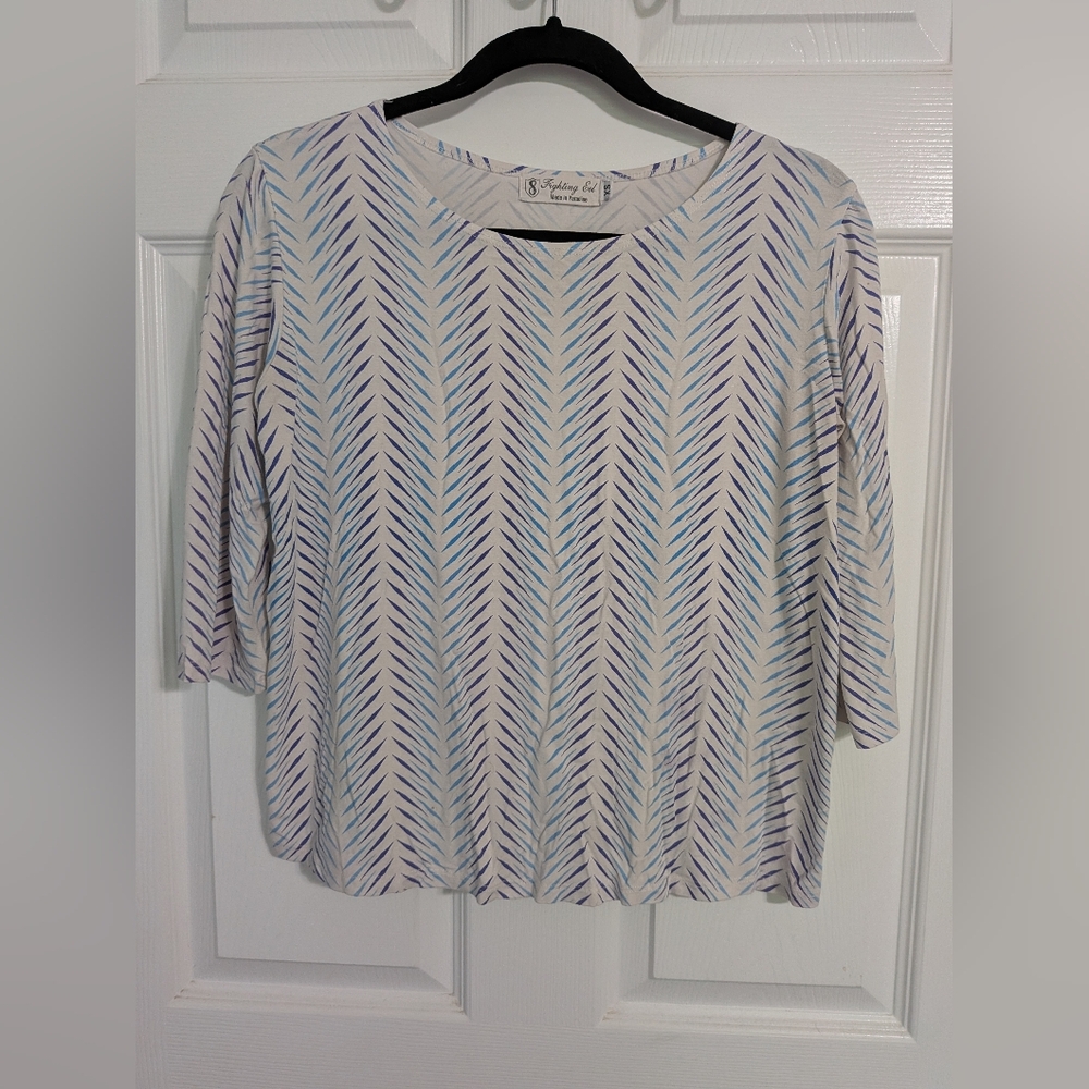 Fighting Eel White And Blue Chevron 3/4 Sleeve Top